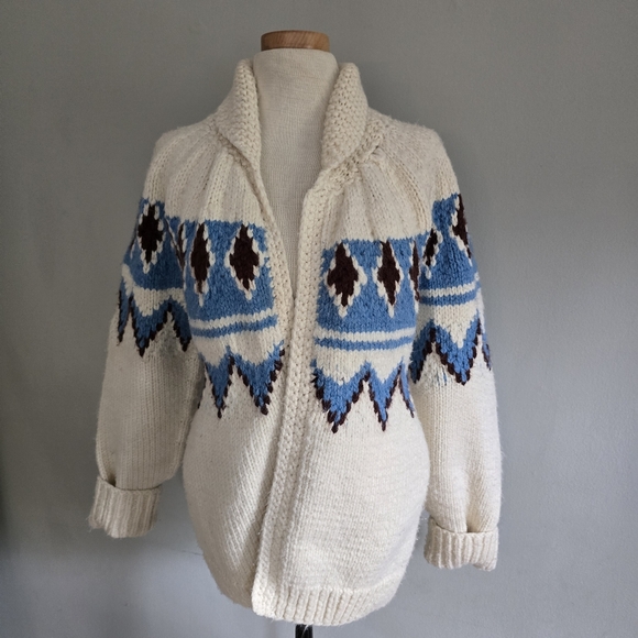 Vintage Hand Knit Cowichan Style Open Front Sweater, Small - Picture 16 of 16